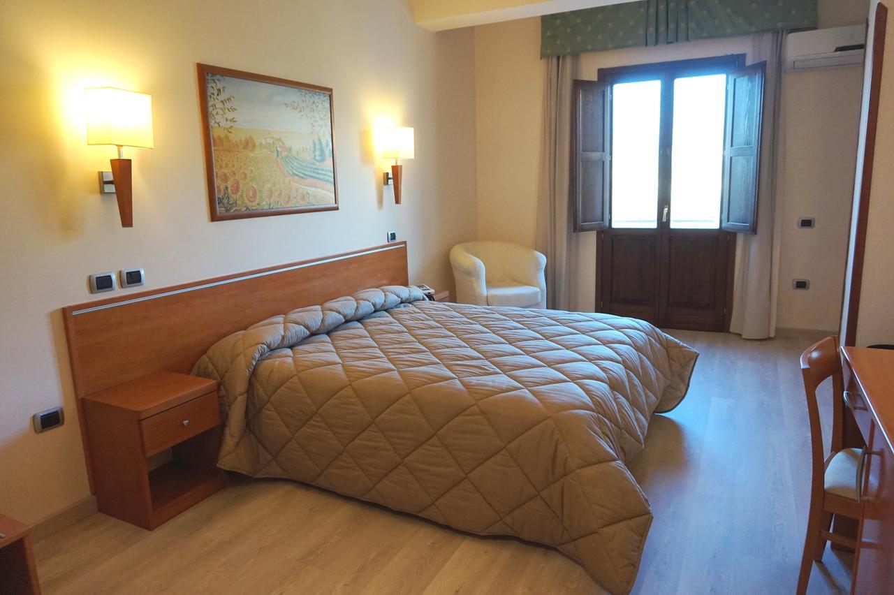Bel Sito Hotel Due Torri Manocalzati ภายนอก รูปภาพ