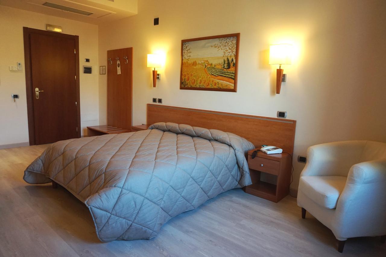 Bel Sito Hotel Due Torri Manocalzati ภายนอก รูปภาพ