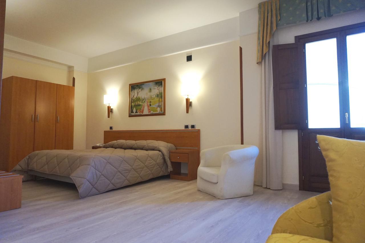 Bel Sito Hotel Due Torri Manocalzati ภายนอก รูปภาพ
