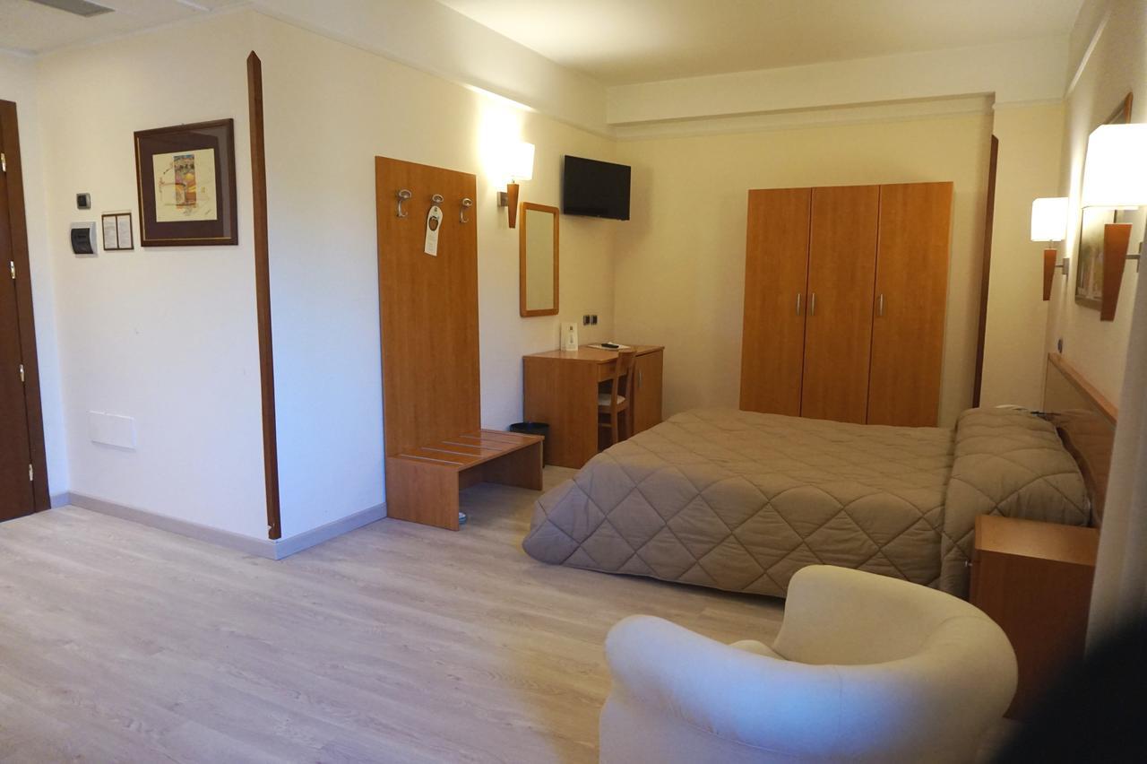 Bel Sito Hotel Due Torri Manocalzati ภายนอก รูปภาพ