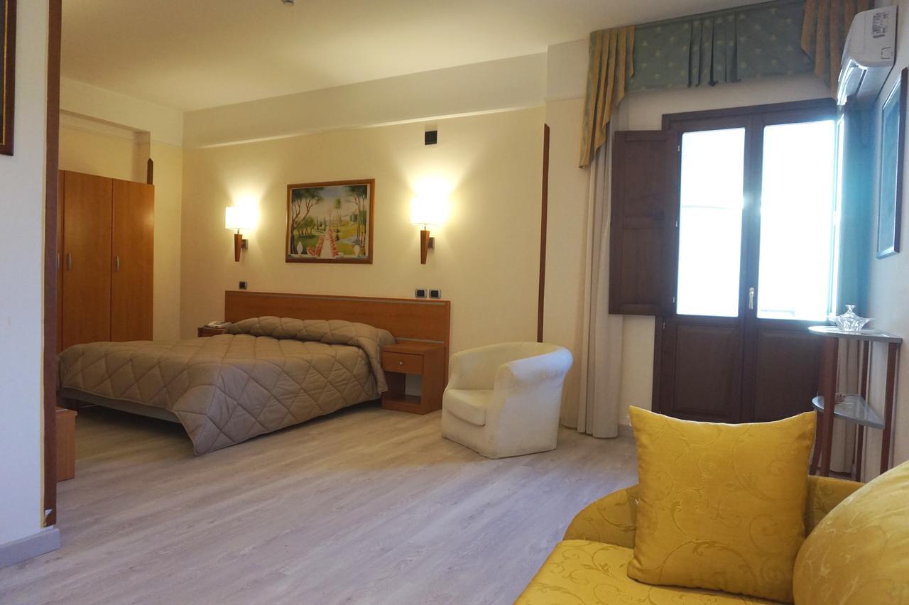 Bel Sito Hotel Due Torri Manocalzati ภายนอก รูปภาพ