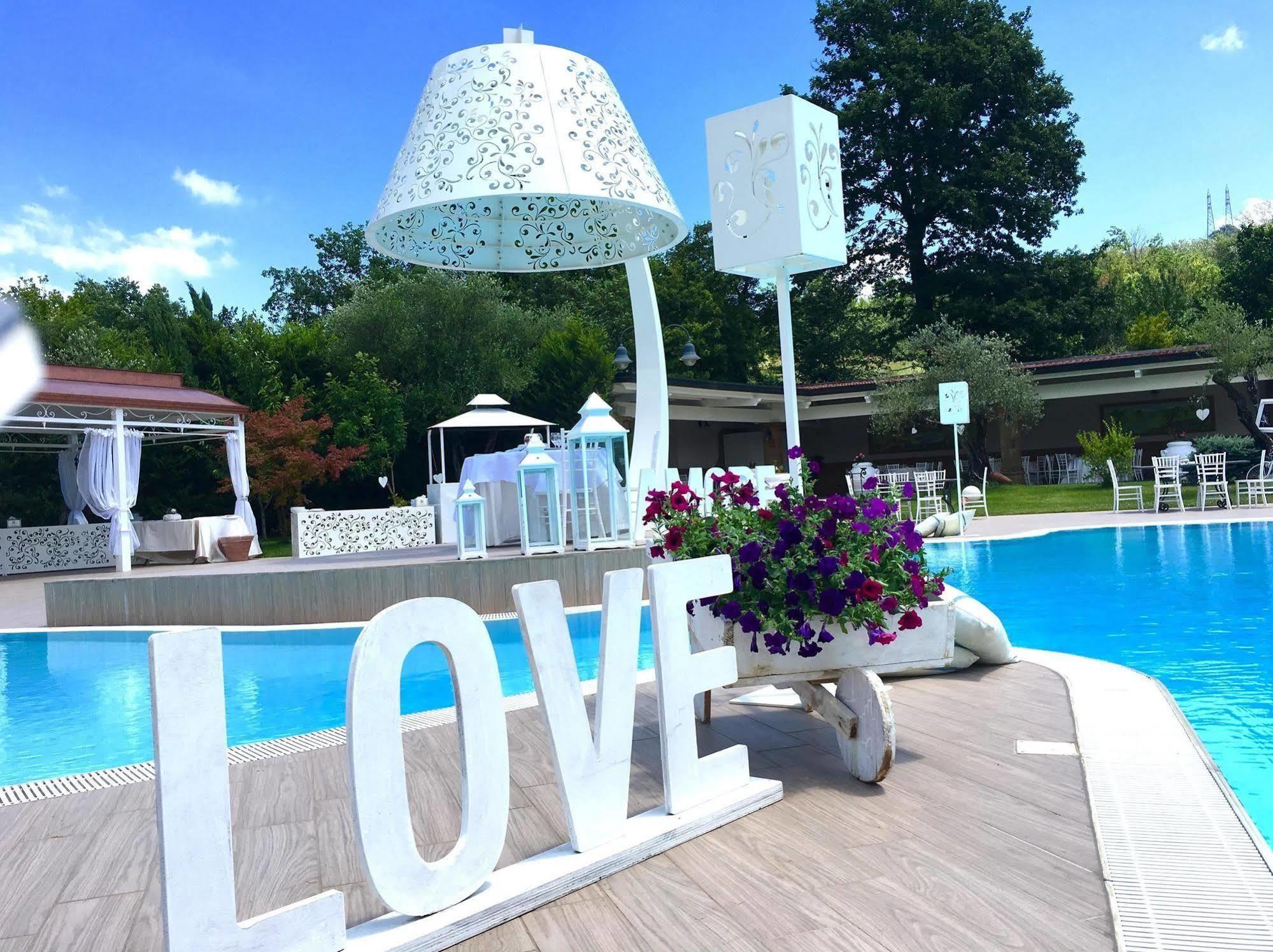 Bel Sito Hotel Due Torri Manocalzati ภายนอก รูปภาพ
